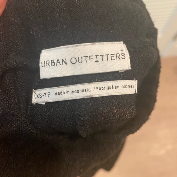 Urban outfitters black oversized sweater - Picture 3 of 3